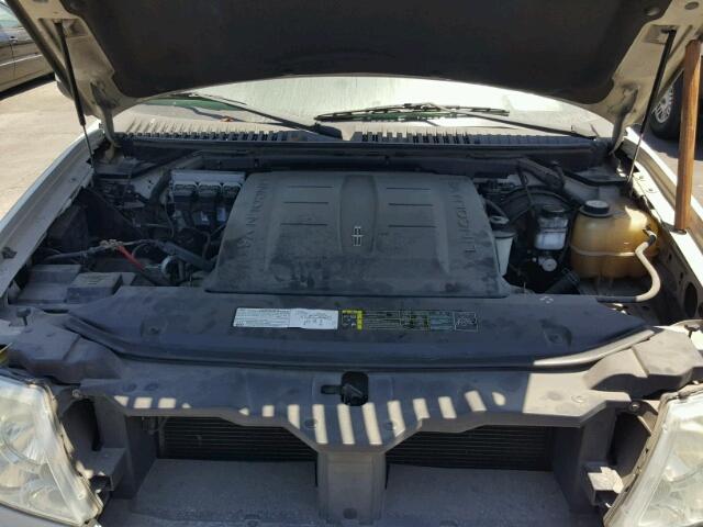 5LMFU28525LJ08418 - 2005 LINCOLN NAVIGATOR 白色 照片 7