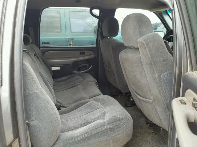 1GNEC16Z12J103487 - 2002 CHEVROLET SUBURBAN GRAY photo 6