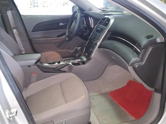 1G11B5SL2EF144715 - 2014 CHEVROLET MALIBU LS Күміс фото 5