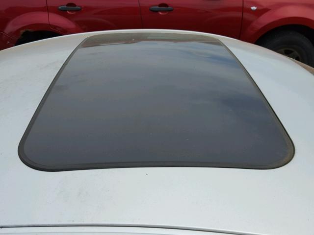 3VWCB21C11M450585 - 2001 VOLKSWAGEN NEW BEETLE 银色 照片 9