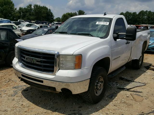 1GTHK34K38E120304 - 2008 GMC SIERRA K35 WHITE photo 2