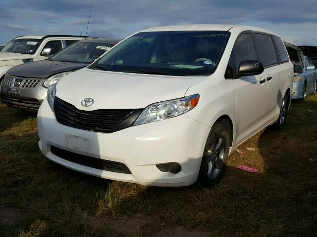 5TDZK3DC8ES500189 - 2014 TOYOTA SIENNA BAS WHITE photo 2