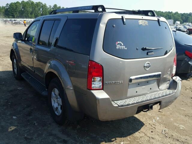 5N1AR18U95C783957 - 2005 NISSAN PATHFINDER TAN photo 3