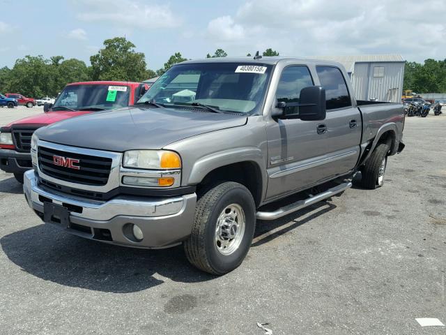 1GTHC23D26F160231 - 2006 GMC SIERRA C25 GRAY photo 2