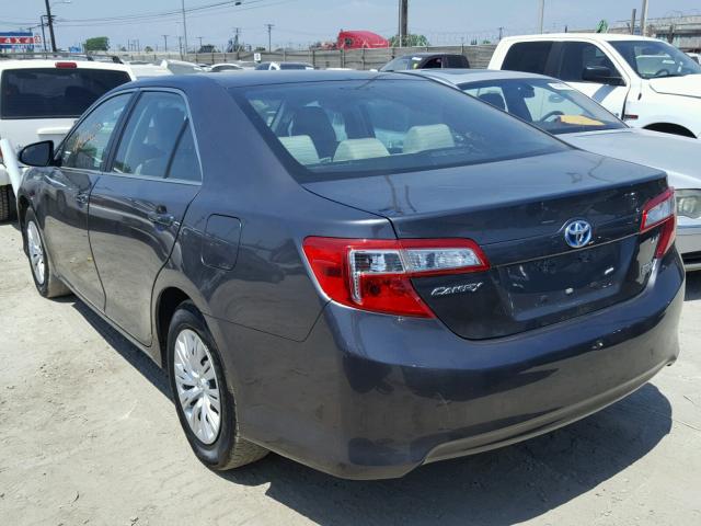 4T1BD1FK9EU110682 - 2014 TOYOTA CAMRY HYBR 灰色 照片 3