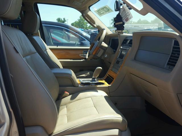 5LMFU27567LJ03999 - 2007 LINCOLN NAVIGATOR 金色 照片 5