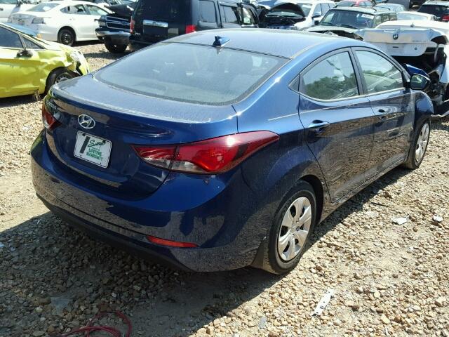 5NPDH4AE4GH797538 - 2016 HYUNDAI ELANTRA BLUE photo 4