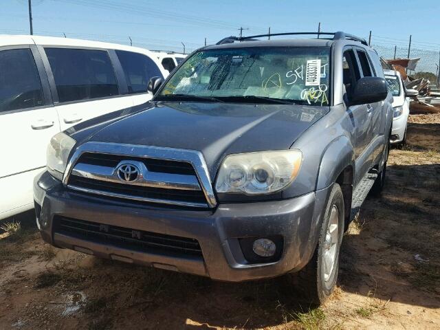 JTEZU14R960082972 - 2006 TOYOTA 4RUNNER GRAY photo 2