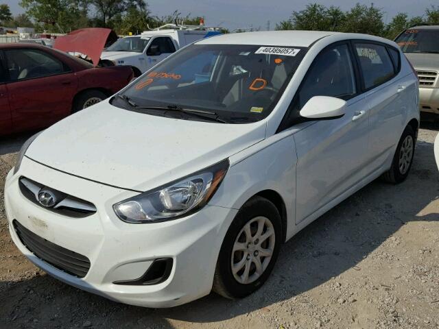 KMHCT5AE1CU056940 - 2012 HYUNDAI ACCENT GLS WHITE photo 2