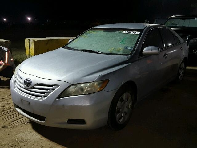 4T1BE46K27U075890 - 2007 TOYOTA CAMRY NEW SILVER photo 2