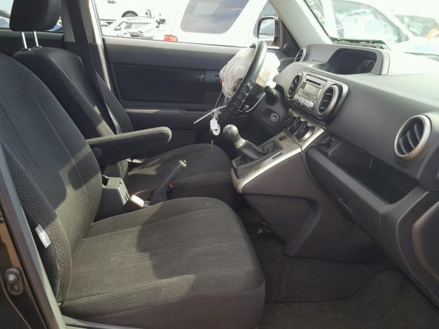JTLKE50E081019886 - 2008 TOYOTA SCION XB Schwarz Foto 5