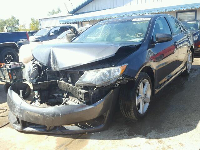 4T1BF1FKXCU611006 - 2012 TOYOTA CAMRY BASE GRAY photo 2