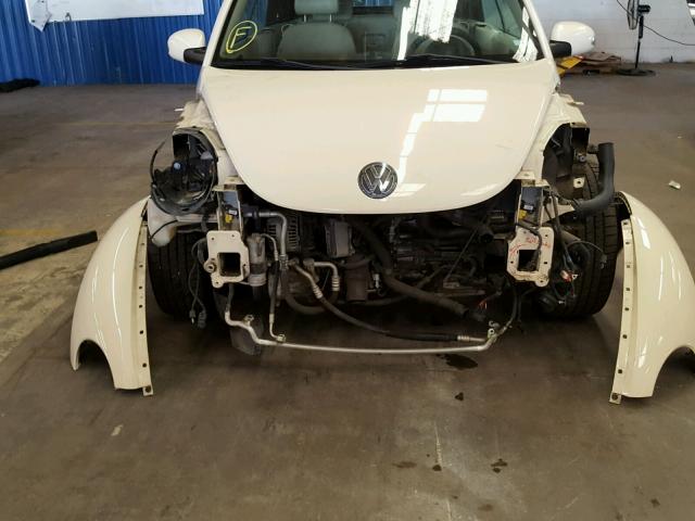 3VWRF31Y98M403167 - 2008 VOLKSWAGEN NEW BEETLE კრემისფერი ფოტო 9