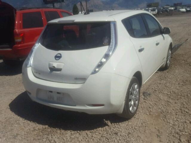 1N4AZ0CP8EC340494 - 2014 NISSAN LEAF S WHITE photo 4