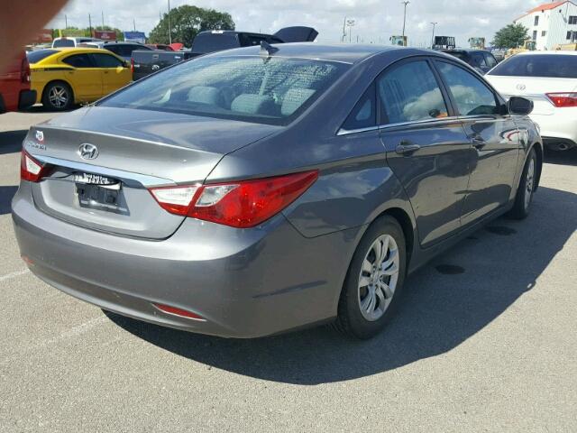 5NPEB4AC2BH028310 - 2011 HYUNDAI SONATA GLS GRAY photo 4