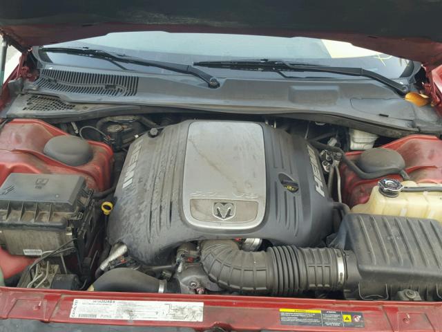 2D8GV58205H641835 - 2005 DODGE MAGNUM R/T RED photo 7