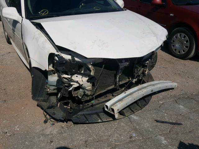 2G2WP552861142417 - 2006 PONTIAC GRAND PRIX WHITE photo 9