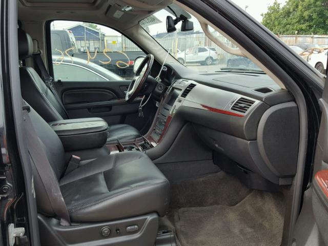 1GYUKHEF4AR103310 - 2010 CADILLAC ESCALADE E BLACK photo 5