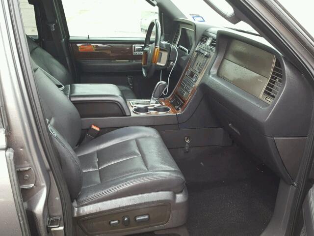 5LMJJ3J57CEL07582 - 2012 LINCOLN NAVIGATOR 灰色 照片 5