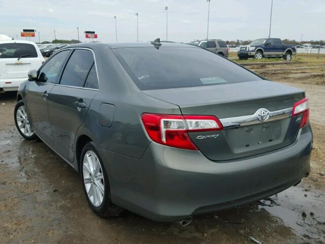 4T1BK1FK7CU515541 - 2012 TOYOTA CAMRY GRAY photo 3