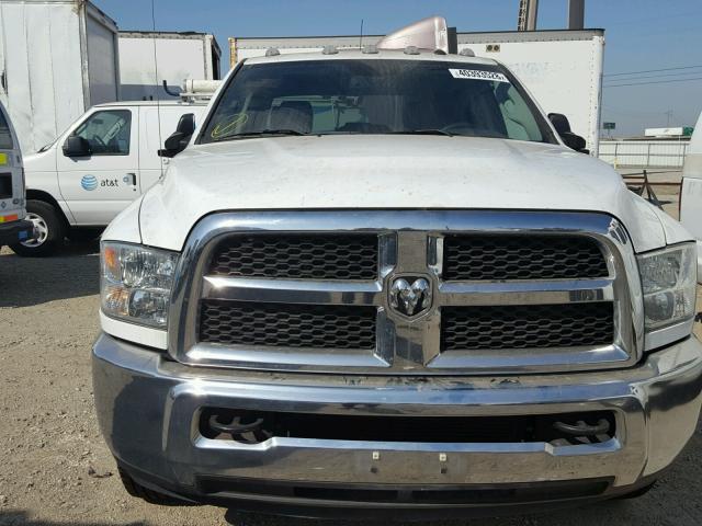 3C63RPGL7GG175788 - 2016 RAM 3500 ST WHITE photo 9