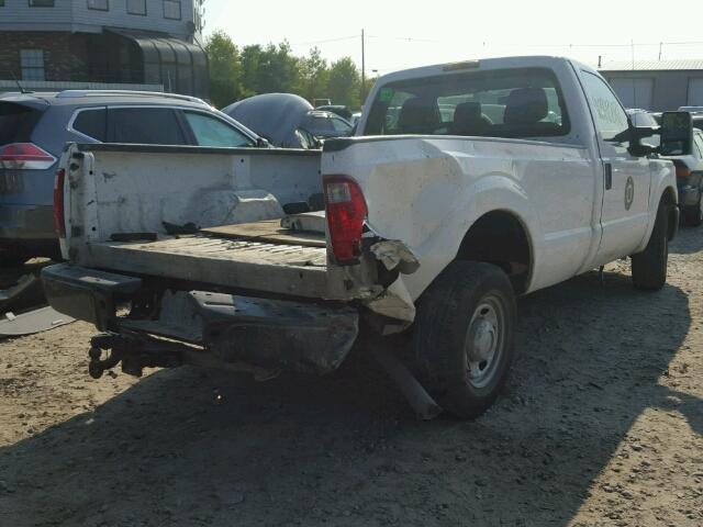 1FTBF2A64CEA40644 - 2012 FORD F250 SUPER WHITE photo 4