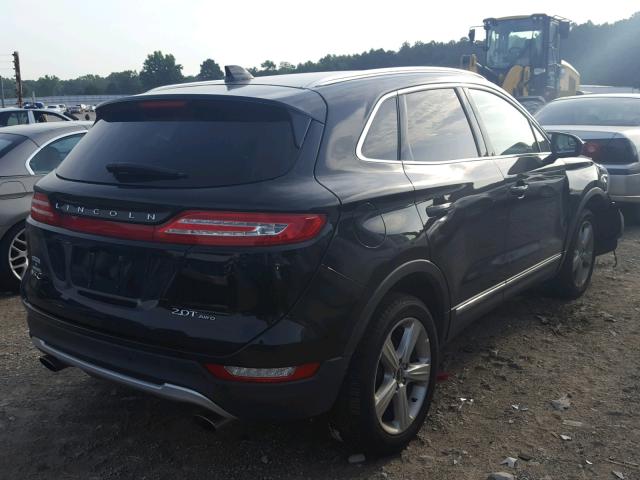 5LMCJ1D93HUL35033 - 2017 LINCOLN MKC PREMIE BLACK photo 4