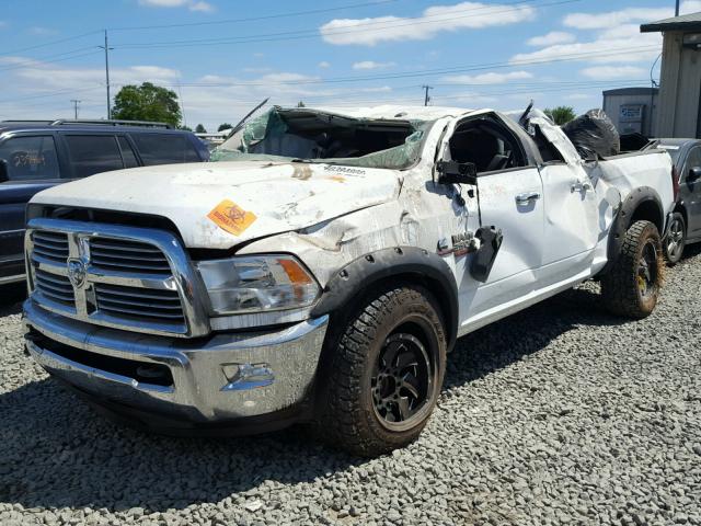 3C6UR5DL2GG309460 - 2016 RAM 2500 SLT WHITE photo 2