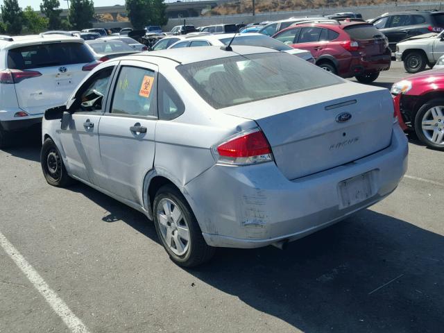 1FAHP34NX8W204633 - 2008 FORD FOCUS S/SE SILVER photo 3