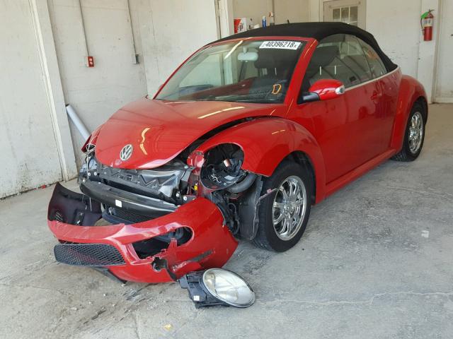 3VWRF31Y99M408936 - 2009 VOLKSWAGEN NEW BEETLE RED photo 2