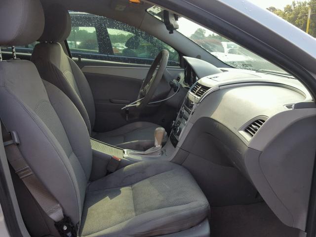 1G1ZC5E05CF123503 - 2012 CHEVROLET MALIBU 1LT SILVER photo 5