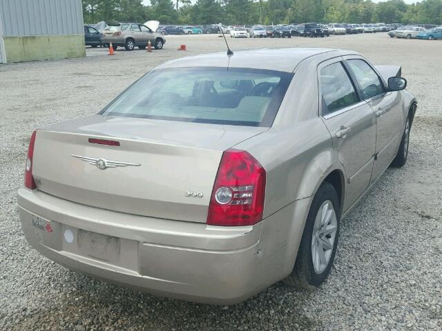 2C3KA43R88H240707 - 2008 CHRYSLER 300 LX TAN photo 4