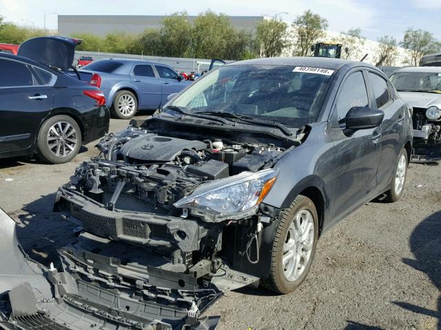 3MYDLBZV2GY143164 - 2016 TOYOTA SCION IA CHARCOAL photo 2