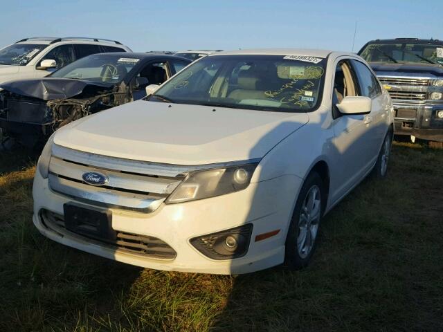 3FAHP0HA6CR150538 - 2012 FORD FUSION WHITE photo 2