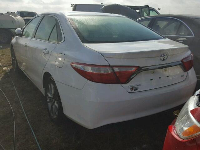 4T1BF1FK4GU254928 - 2016 TOYOTA CAMRY LE WHITE photo 3