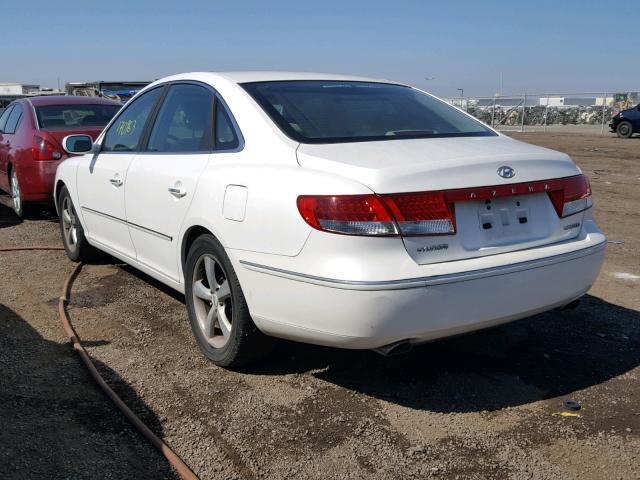 KMHFC46F76A043947 - 2006 HYUNDAI AZERA SE WHITE photo 3