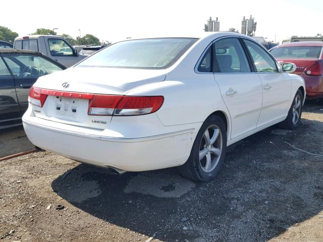 KMHFC46F76A043947 - 2006 HYUNDAI AZERA SE WHITE photo 4