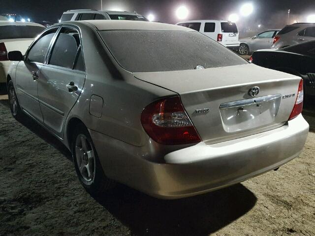 4T1BE32K42U536211 - 2002 TOYOTA CAMRY LE WHITE photo 3