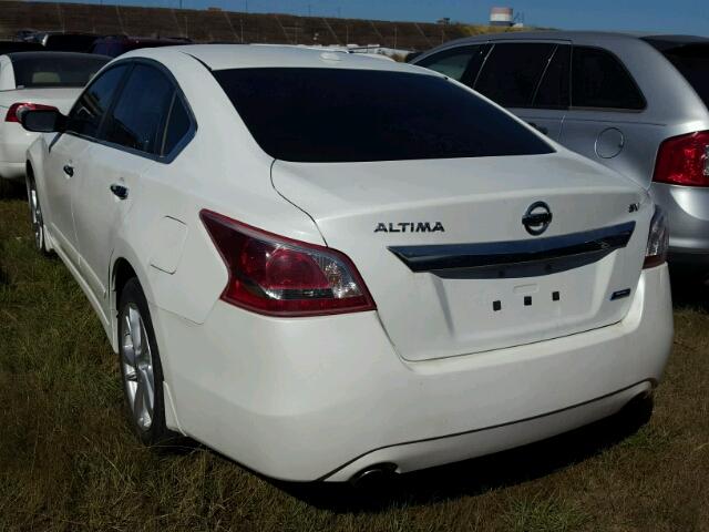 1N4AL3AP0DN555666 - 2013 NISSAN ALTIMA WHITE photo 3