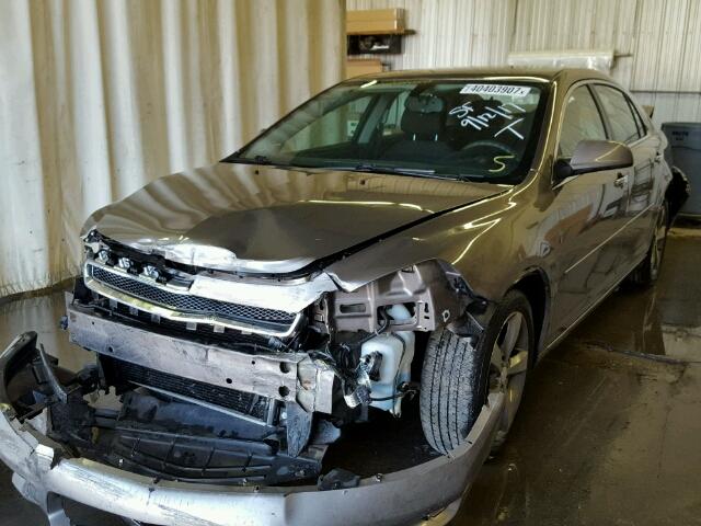1G1ZC5E00CF288357 - 2012 CHEVROLET MALIBU ნაცრისფერი ფოტო 2