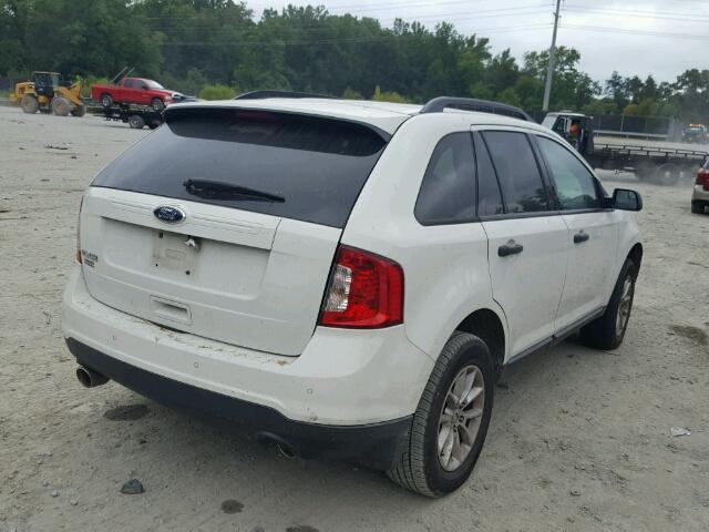 2FMDK3GC2DBB35347 - 2013 FORD EDGE SE WHITE photo 4