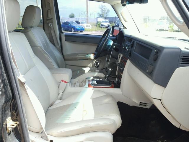 1J8HG58P07C505079 - 2007 JEEP COMMANDER BLACK photo 5