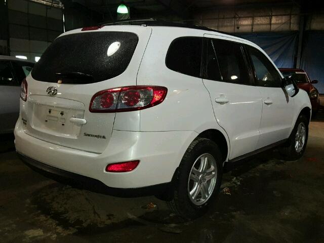 5XYZG3AB2BG043398 - 2011 HYUNDAI SANTA FE WHITE photo 4