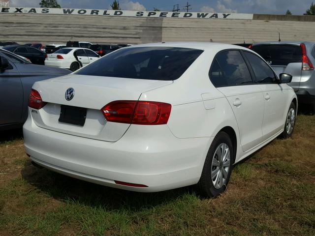 3VW2K7AJ8DM390574 - 2013 VOLKSWAGEN JETTA WHITE photo 4