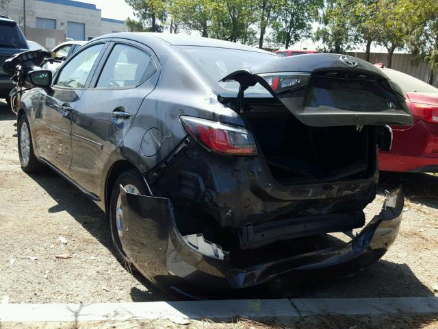 3MYDLBZV5GY125032 - 2016 TOYOTA SCION IA CHARCOAL photo 3