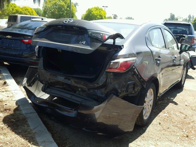 3MYDLBZV5GY125032 - 2016 TOYOTA SCION IA CHARCOAL photo 4