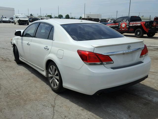 4T1BK3DB4BU426913 - 2011 TOYOTA AVALON BAS WHITE photo 3