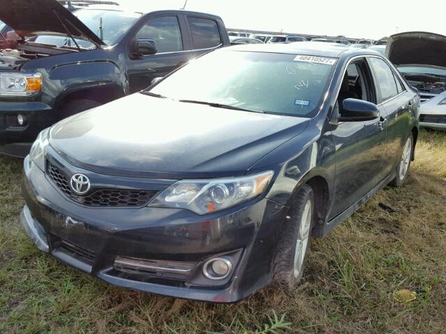 4T1BF1FKXEU407566 - 2014 TOYOTA CAMRY BLACK photo 2