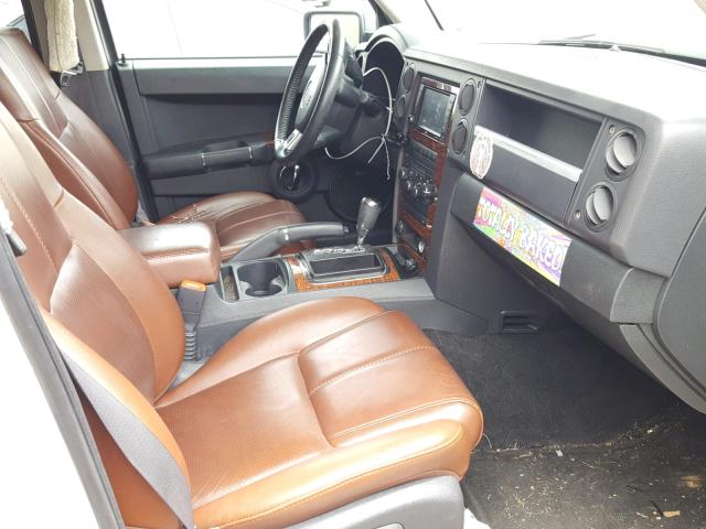 1J8HH58218C190814 - 2008 JEEP COMMANDER WHITE photo 5