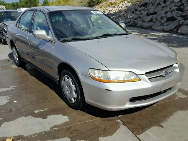 1HGCG5640XA139535 - 1999 HONDA ACCORD LX SILVER photo 1